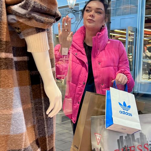 No i to są poważne deklaracje! 😎🛍️ Black Week już od poniedziałku w #designeroutletsosnowiec Tydzień wyjątkowych...